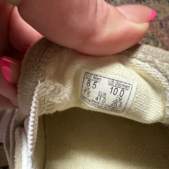 Vans - Picture 3 of 3